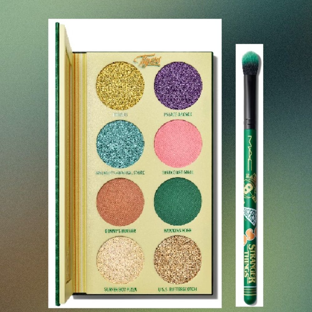 1/2 PRICE ✅ MAC X STRANGER THINGS Hawkins Class of 1986 Eye Palette + Brush  NEW
